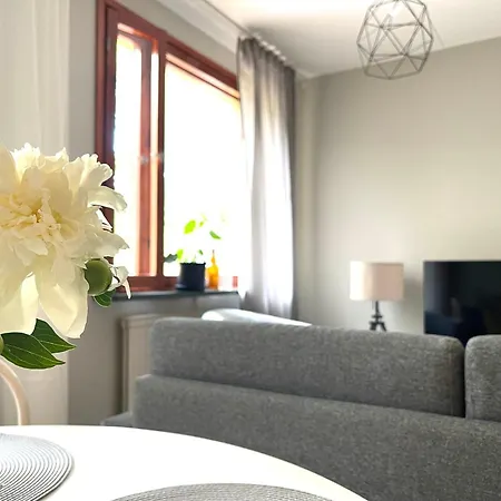 Apartman Mandi Modern 2br With Balcony